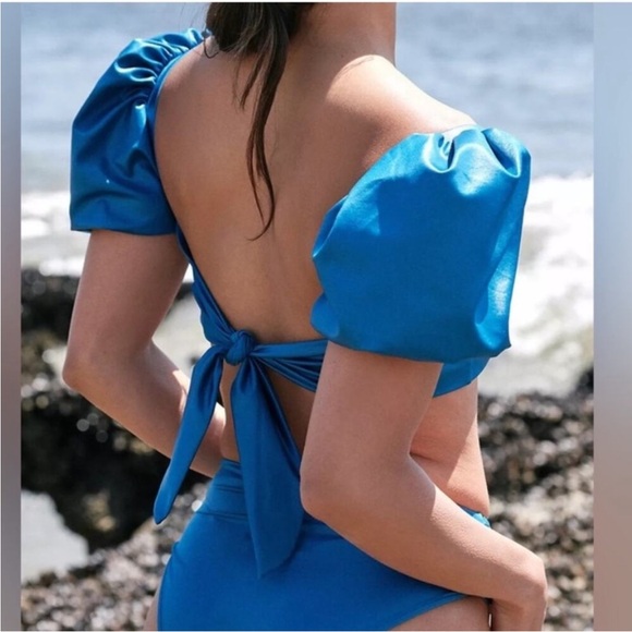 Agua Bendita Calista Puff Sleeve Tie Back
Bikini Top Blue Sz S - Picture 11 of 11